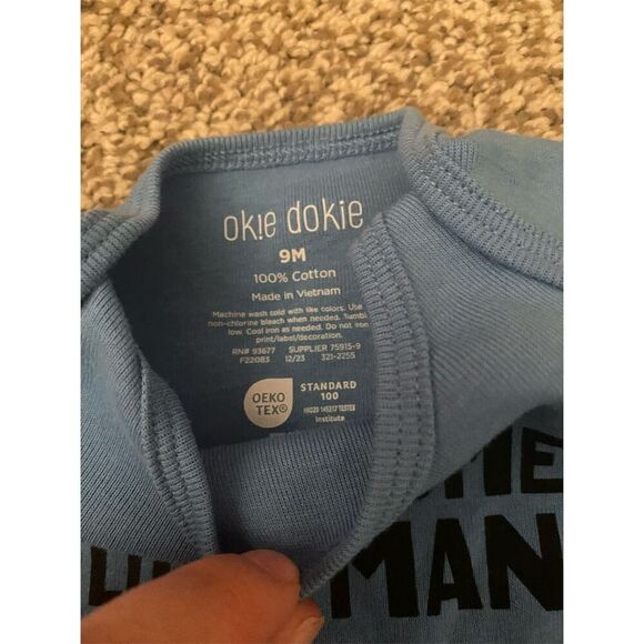 Okie Dokie Baby Boys Blue "Handsome Little Man" Bodysuit Size 9M - Picture 3 of 3